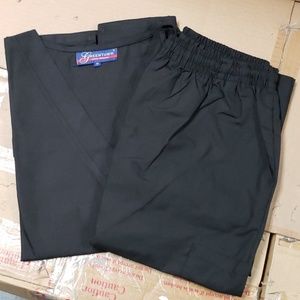 Green Town Unisex Men & Women V Neck Medical Scrub